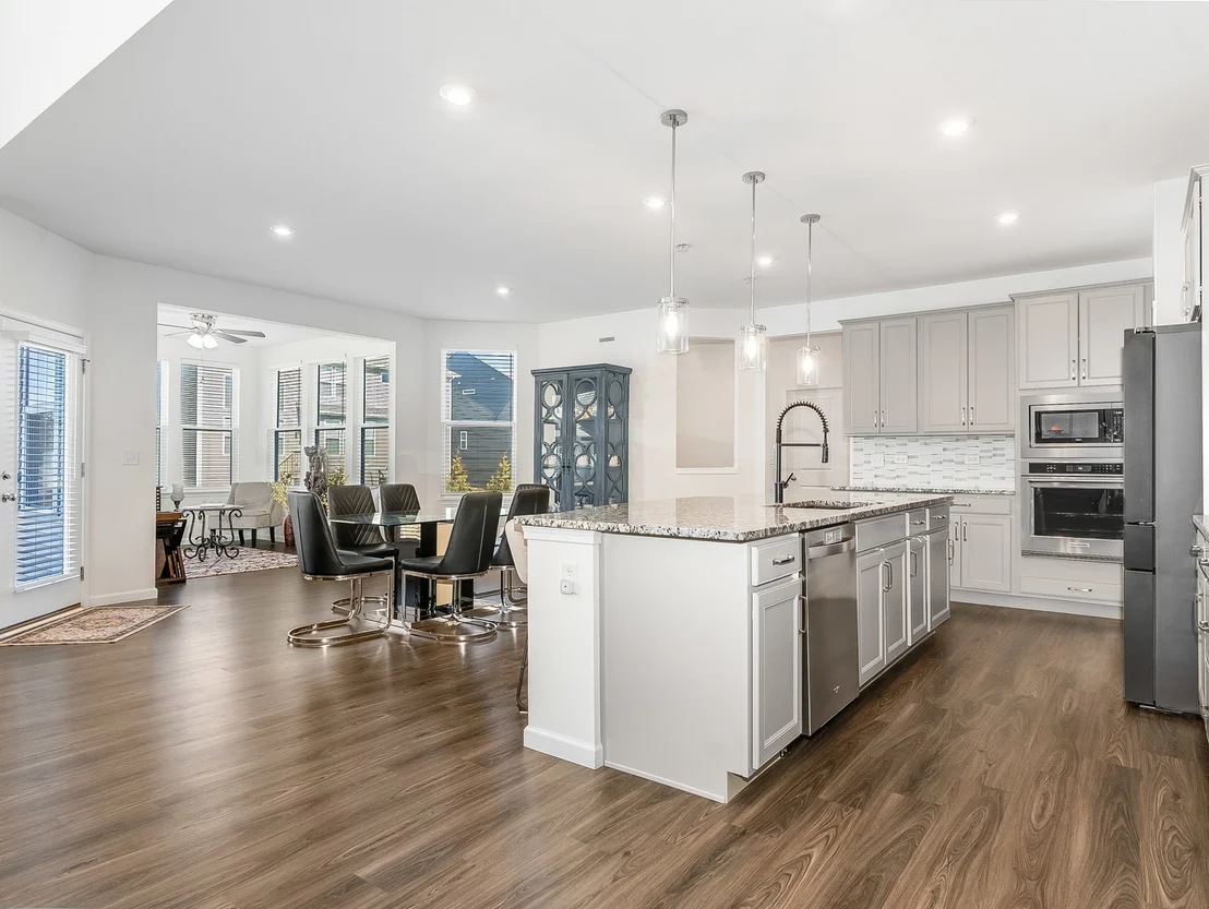 Photo of 2552 Weatherbee Lane