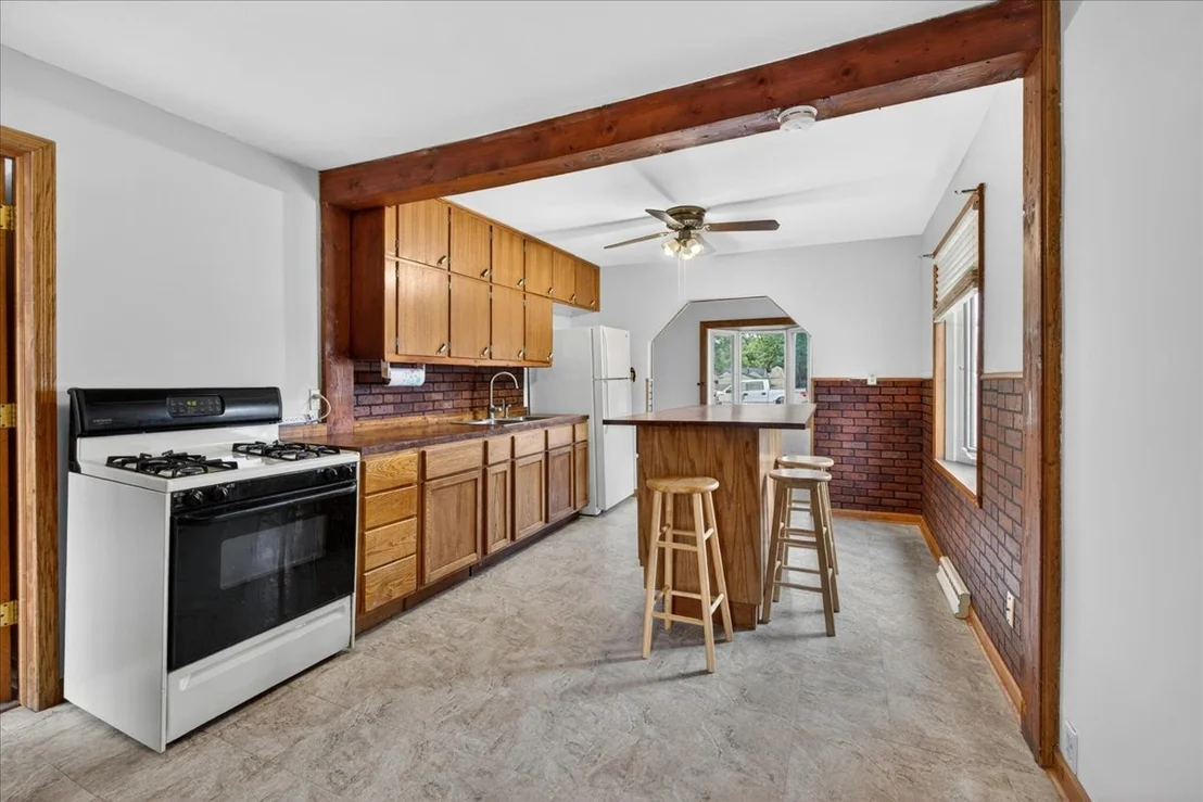Photo of 302 Harlem Road