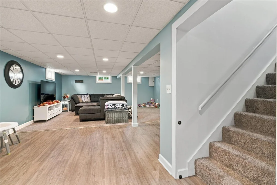 Photo of 1211 Searle Drive