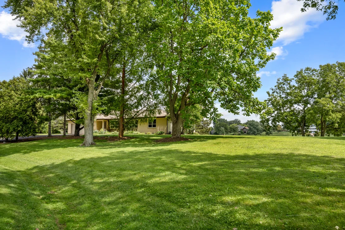 Photo of 2720 N Bayview Lane