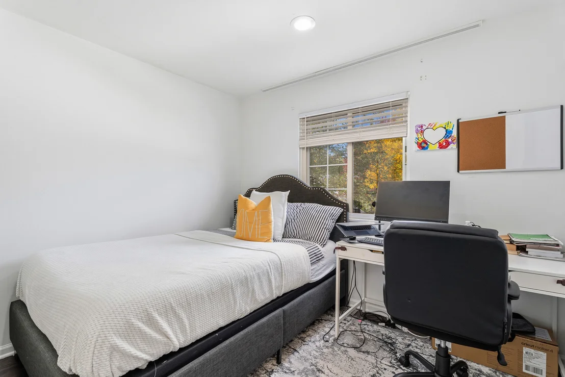 Photo of 568 Cambridge Drive