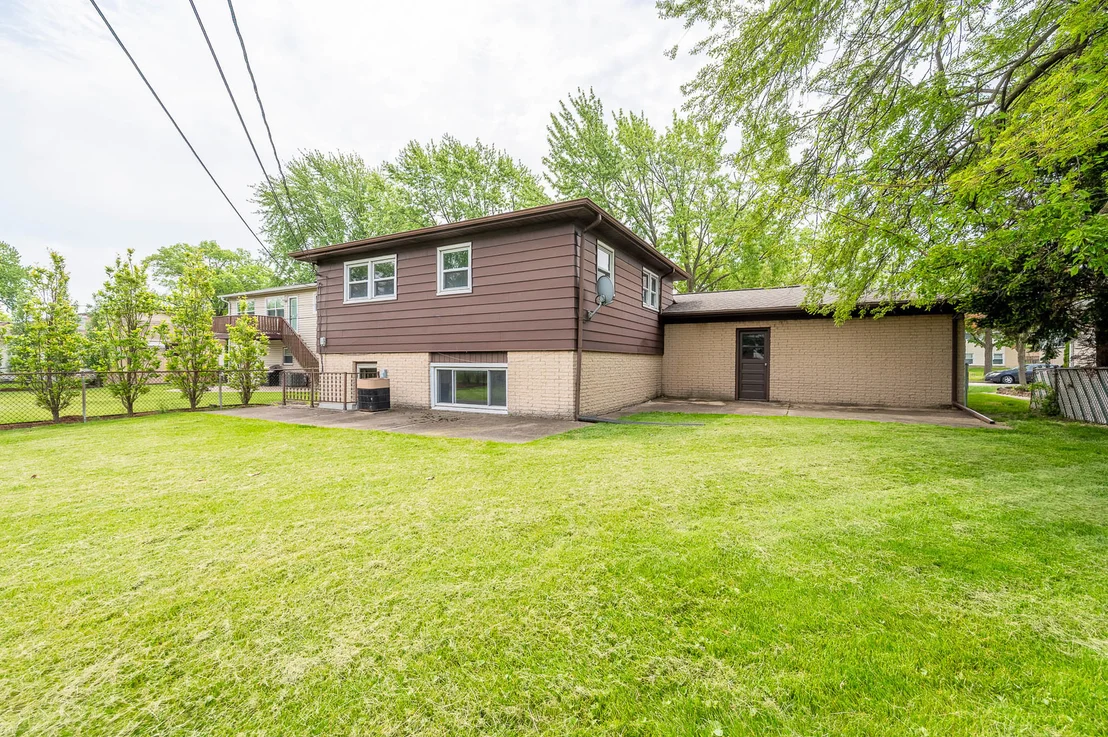 Photo of 1722 W Pheasant Trail