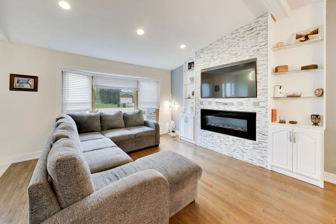 Photo of 1410 N Scully Drive