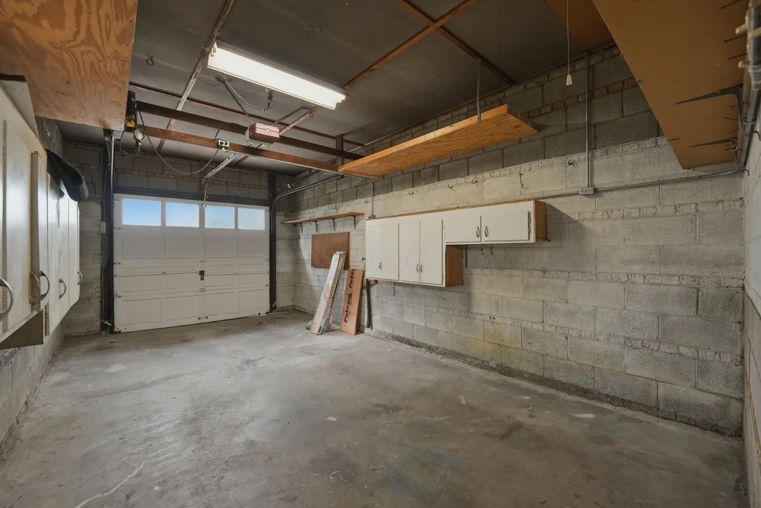Photo of 306 W Lonnquist Boulevard