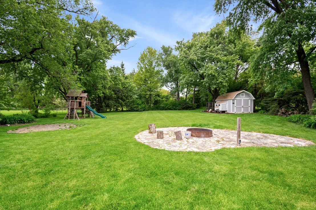 Photo of 17W214 W Hillside Lane