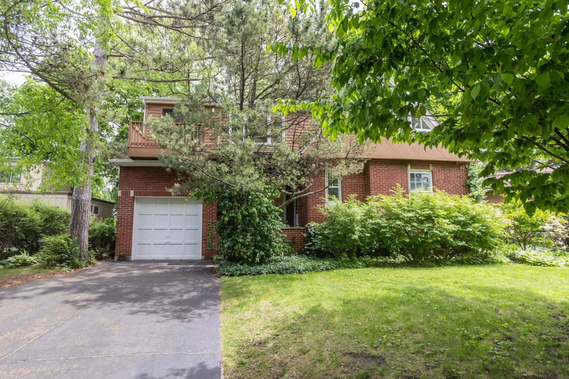 Photo of 2545 Greeley Avenue