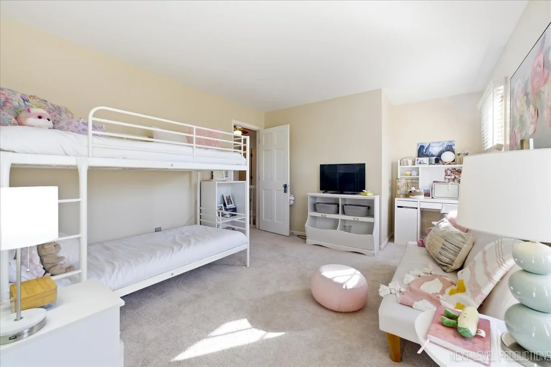 Photo of 549 Bloomfield Circle