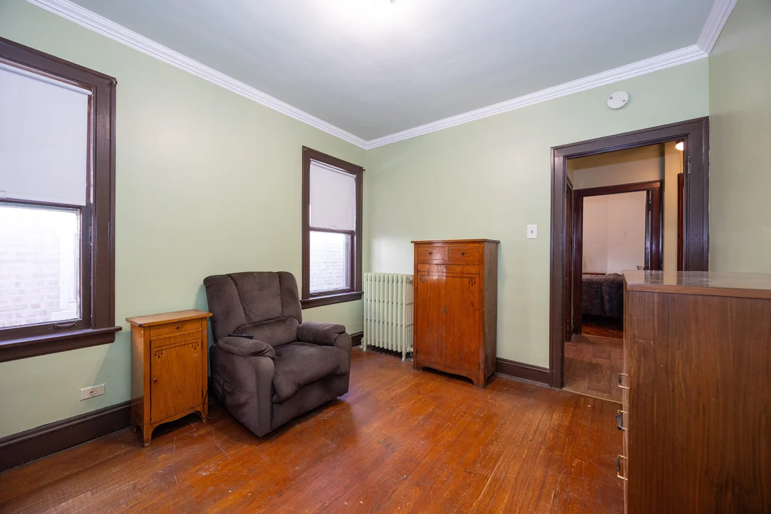 Photo of 5226 W Wolfram Street