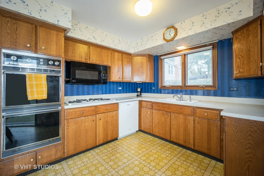 Photo of 3849 Crestwood Drive