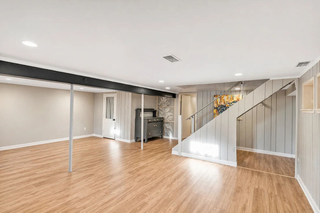Photo of 405 Thomas Drive