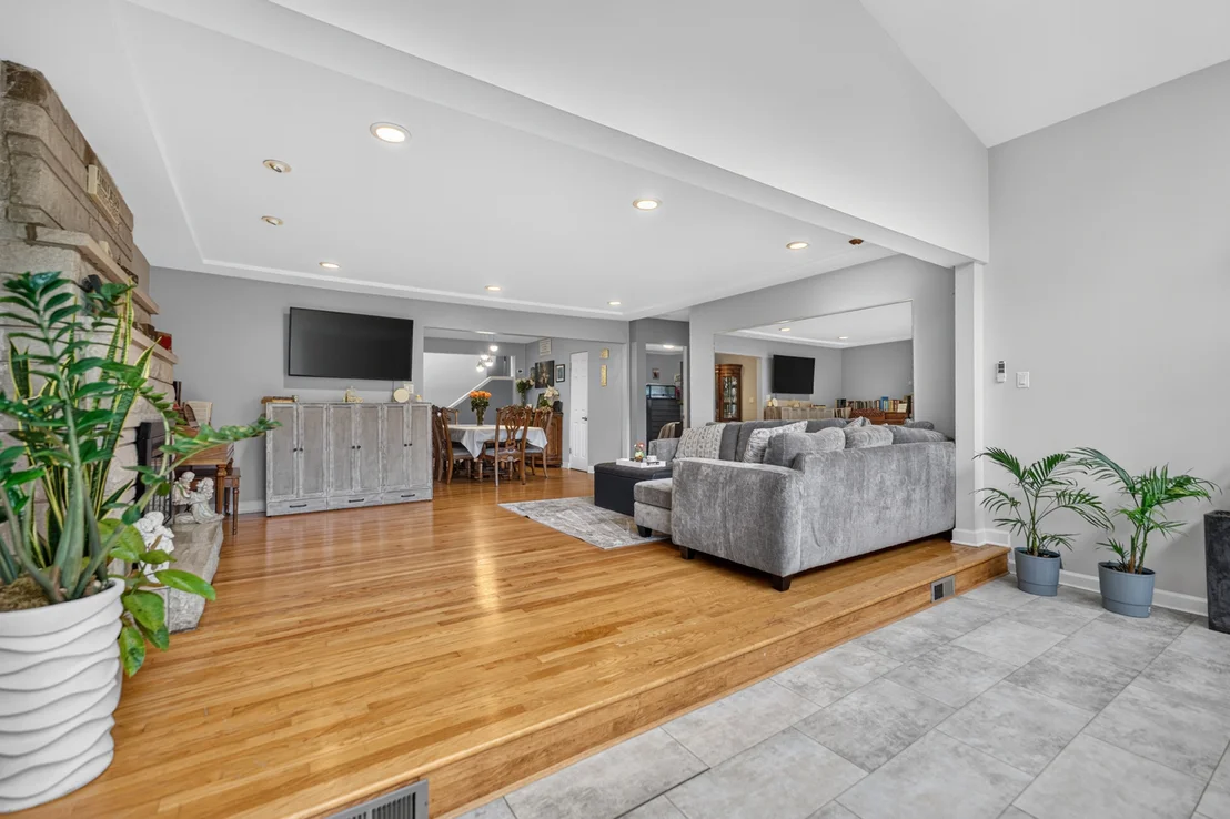 Photo of 17W041 Deerpath Road