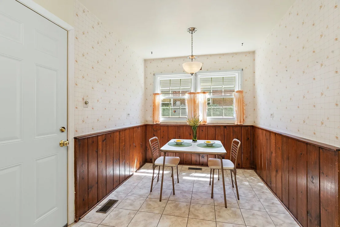Photo of 1150 Glen Lane