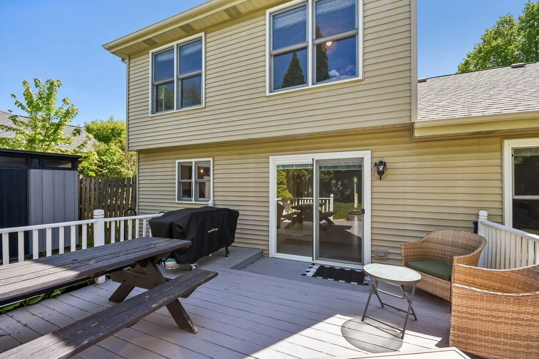 Photo of 335 FARMHILL Circle
