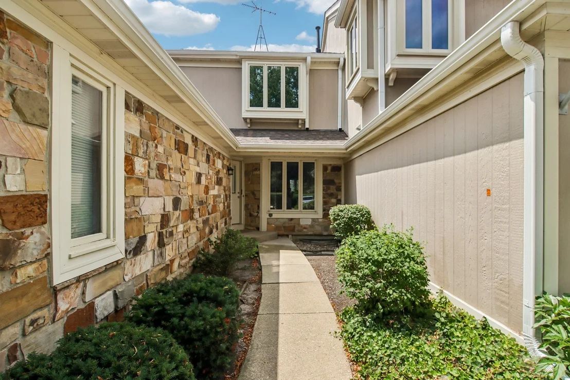 Photo of 373 GOSHAWK Lane