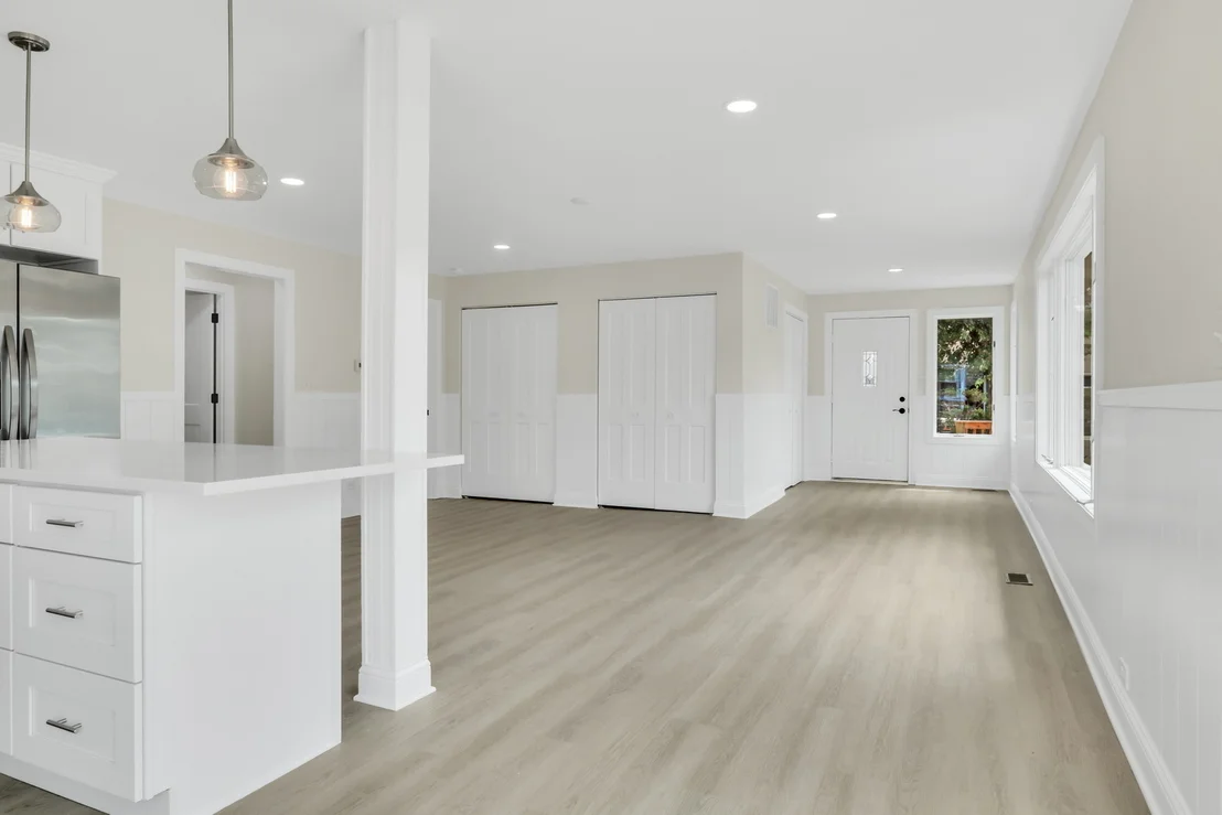 Photo of 28 Lakeside Lane