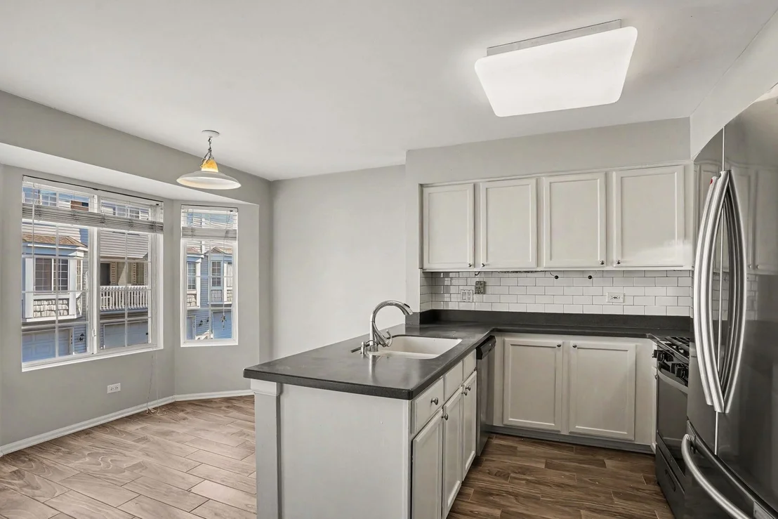 Photo of 1870 MIDDLEBURY Drive
