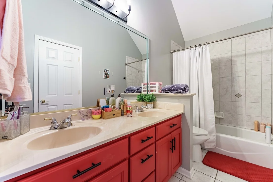 Photo of 926 Edgewood Drive