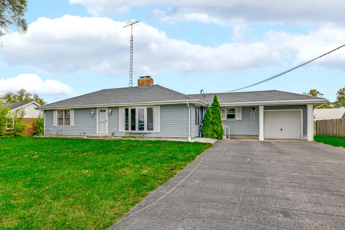 Photo of 59 N 2750w Road