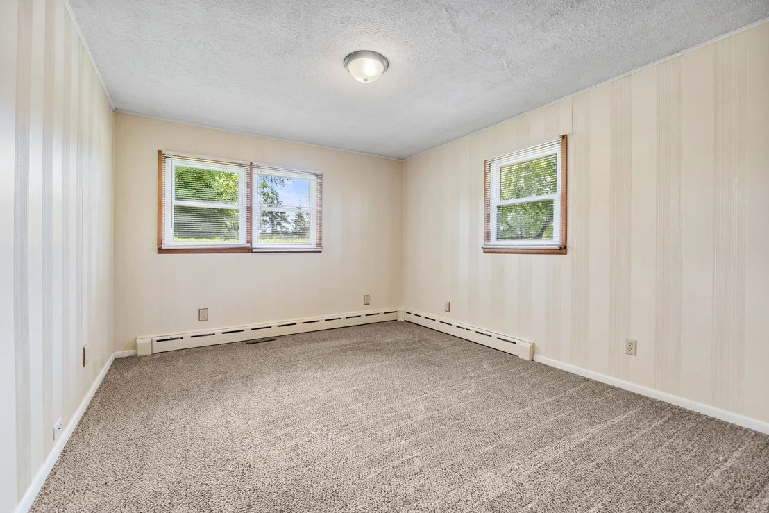 Photo of 817 Summit Drive