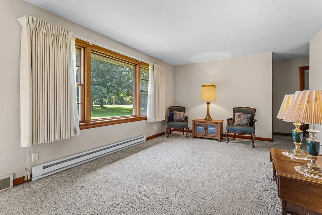 Photo of 2115 MAPLE Road