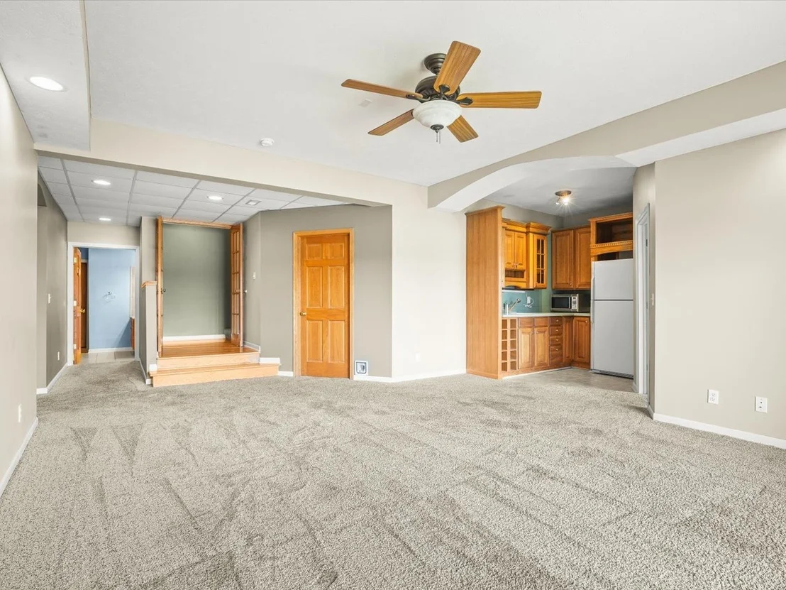 Photo of Unit 0 at 3729 Lakeview Drive