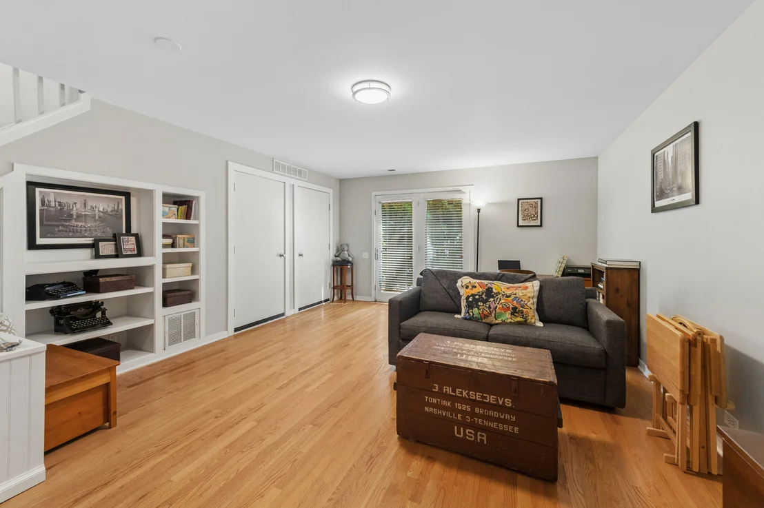 Photo of Unit E2 at 1889 Maple Avenue