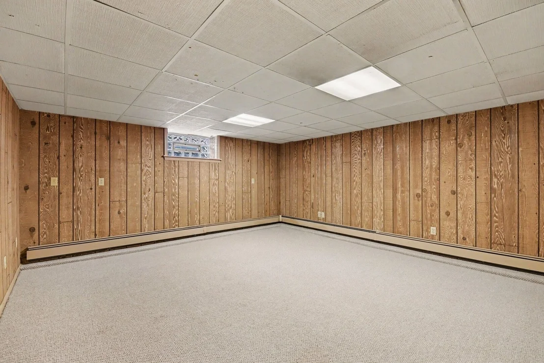 Photo of 1 Kellogg Lane