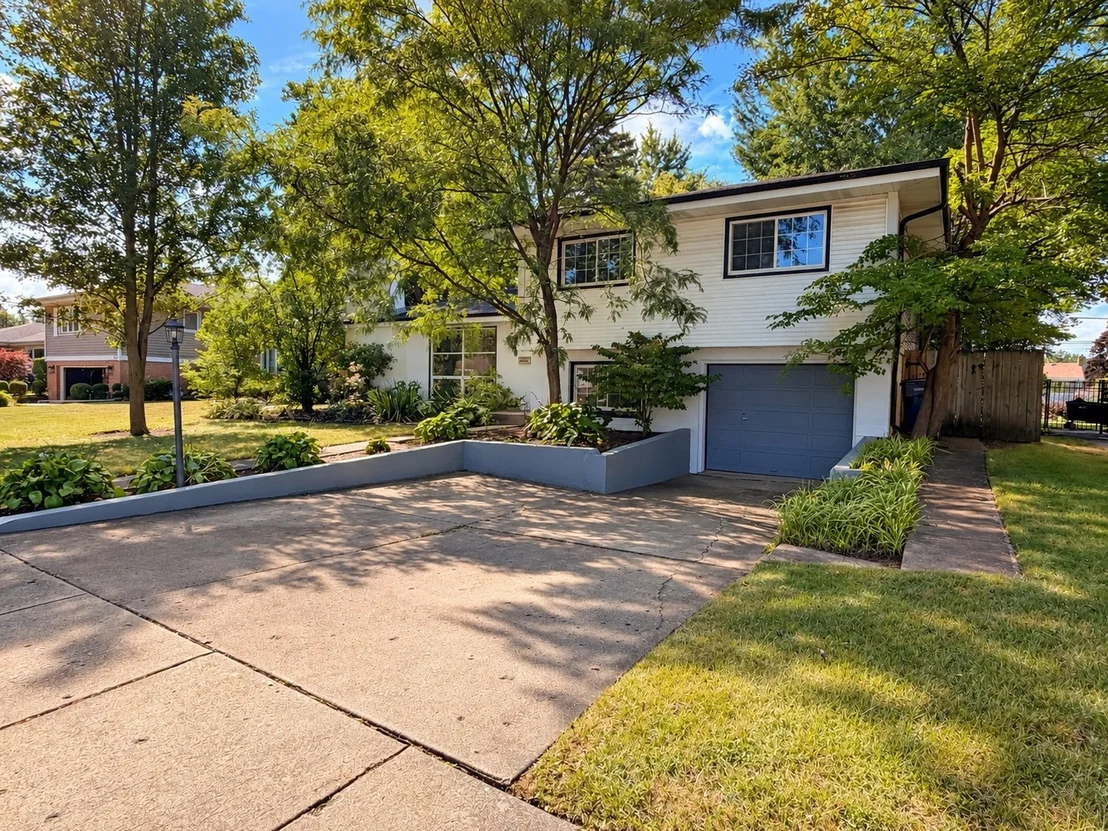 Photo of 426 Amherst Avenue