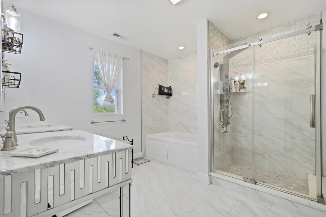 Photo of 402 Tamarack Street