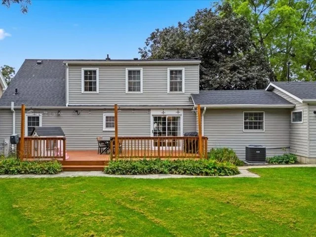 Photo of 902 W Washington Street