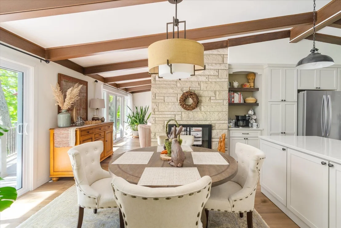 Photo of 1127 Loganberry Lane