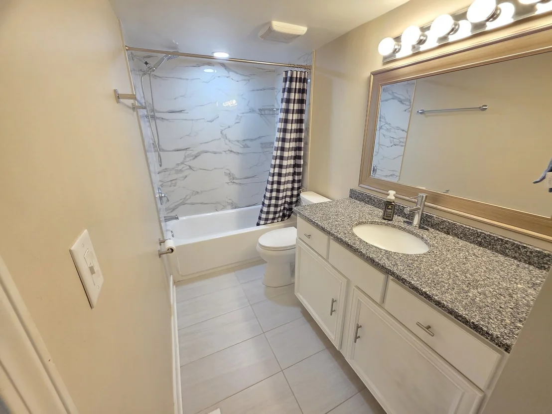 Photo of Unit A at 1950 Kenilworth Circle