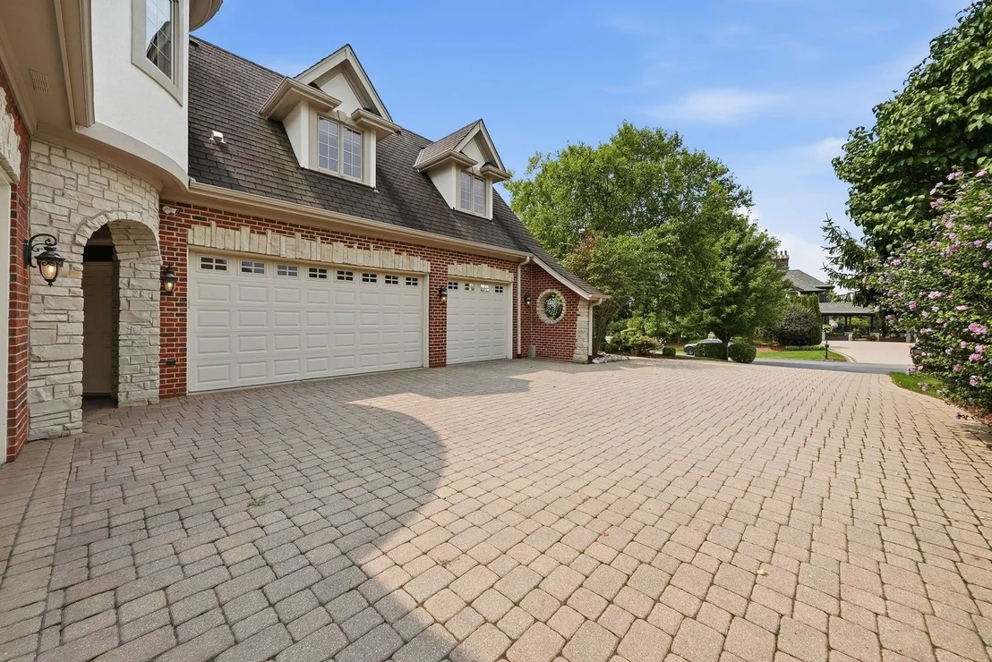 Photo of 105 Forest Edge Drive