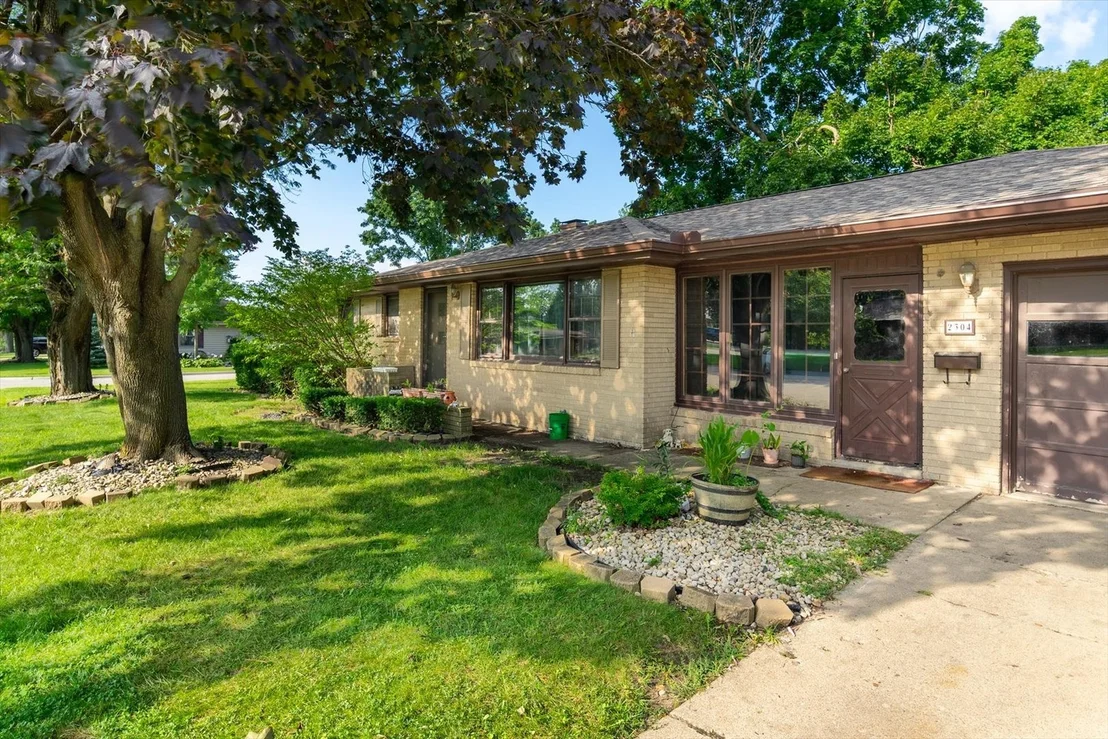 Photo of 2304 Plum Street