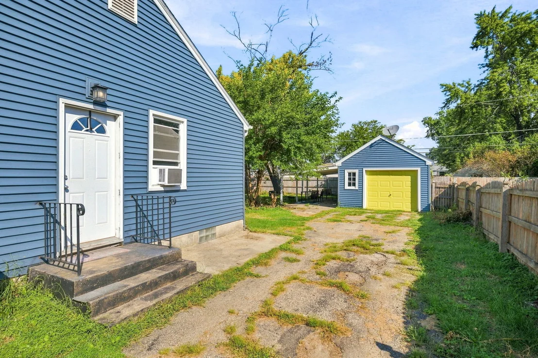 Photo of 1217 Schriber Avenue