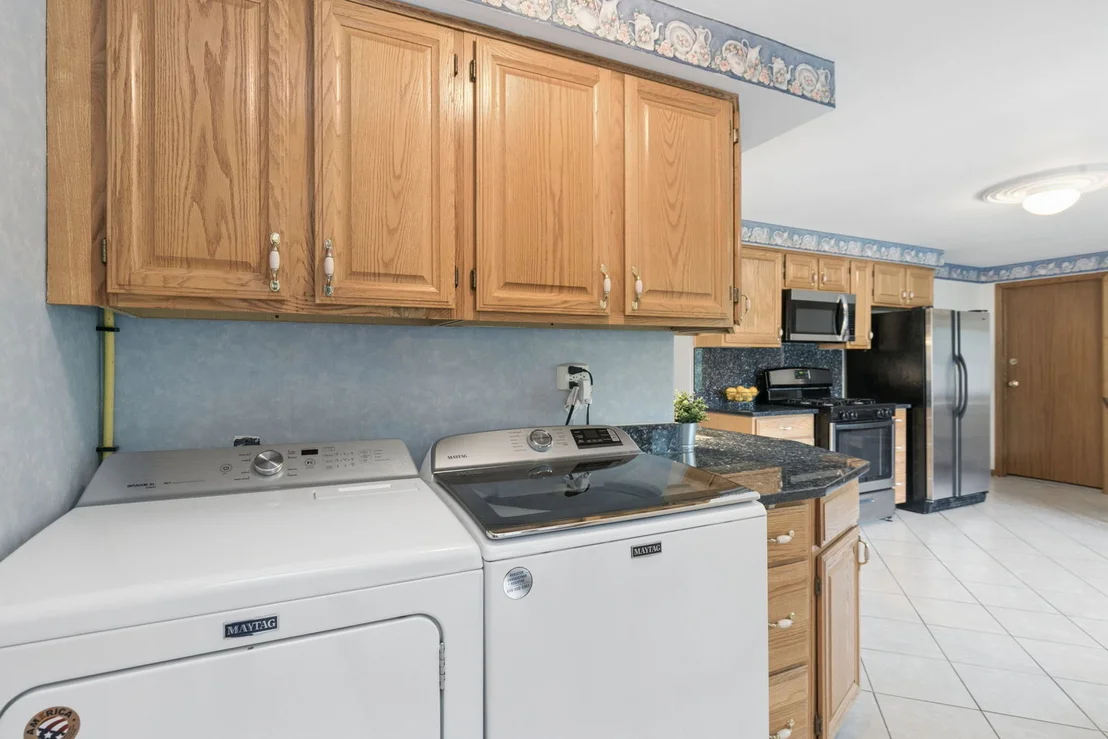 Photo of 927 Gregory Lane