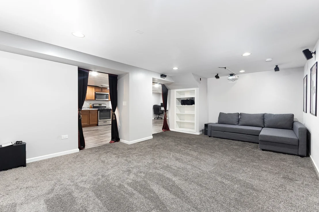 Photo of 4072 Broadmoor Circle