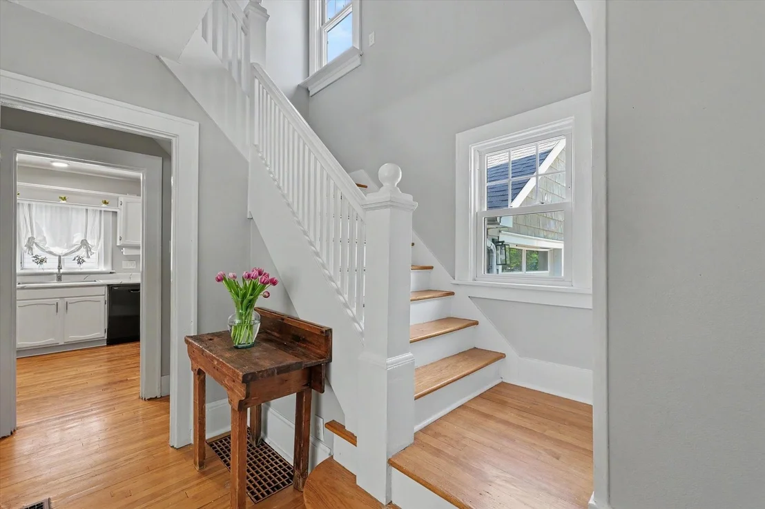 Photo of 1202 W Healey Street
