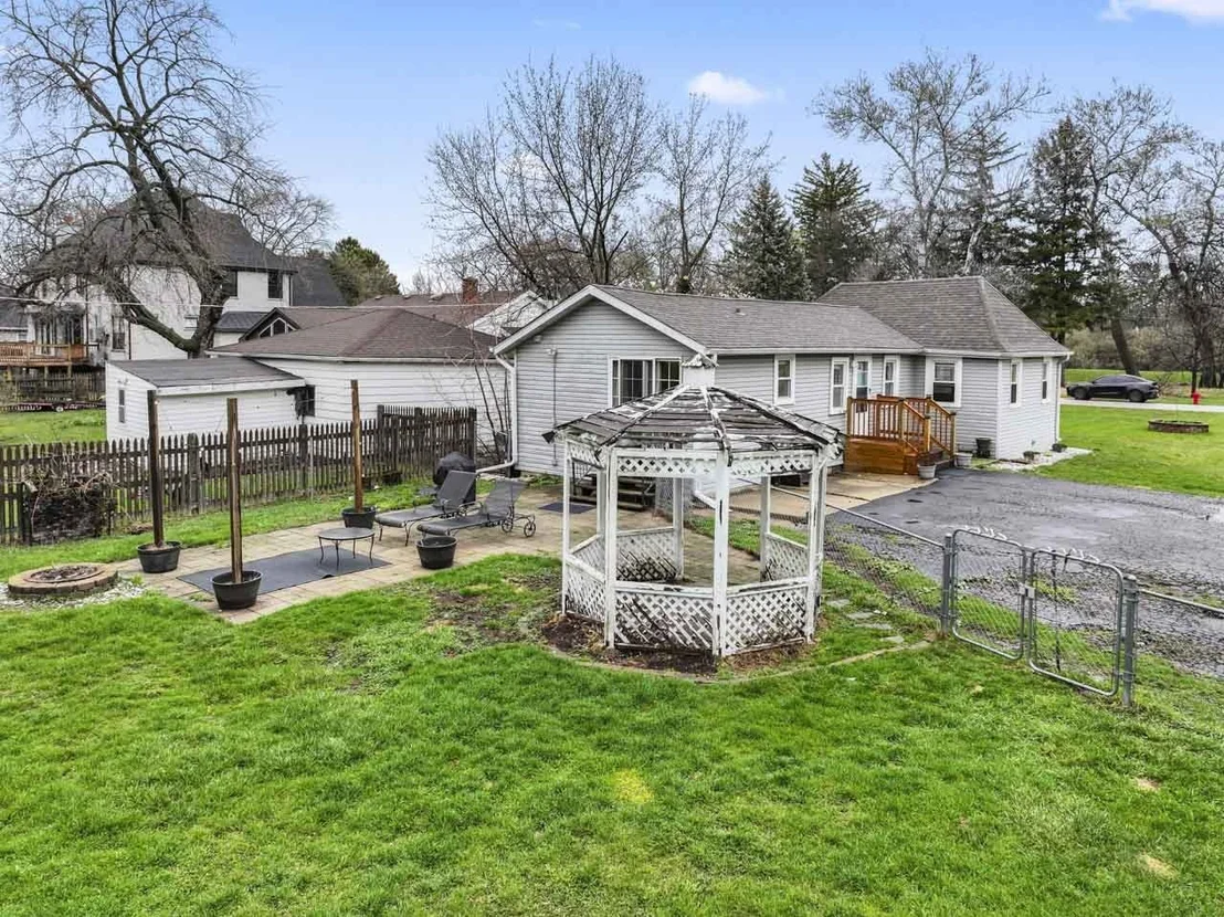 Photo of 4616 River Drive