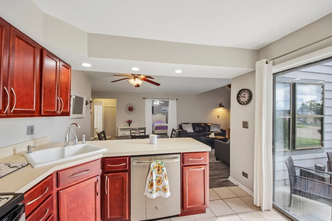 Photo of 736 Glen Way