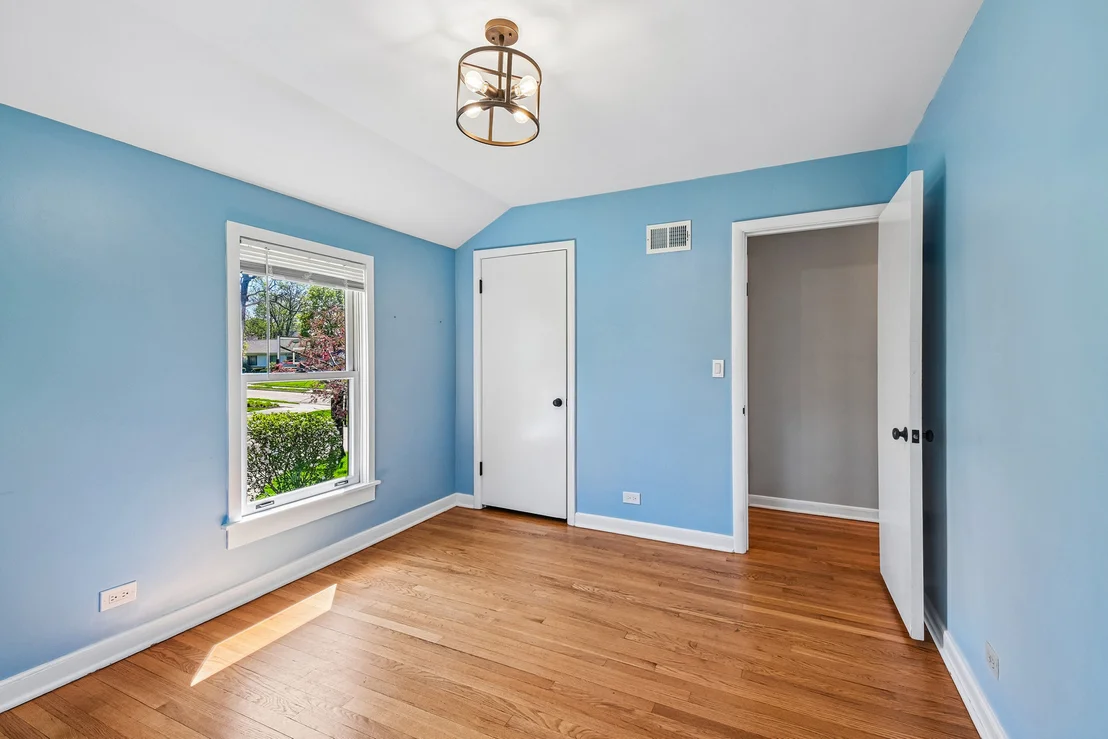 Photo of 939 Westcliff Lane SE