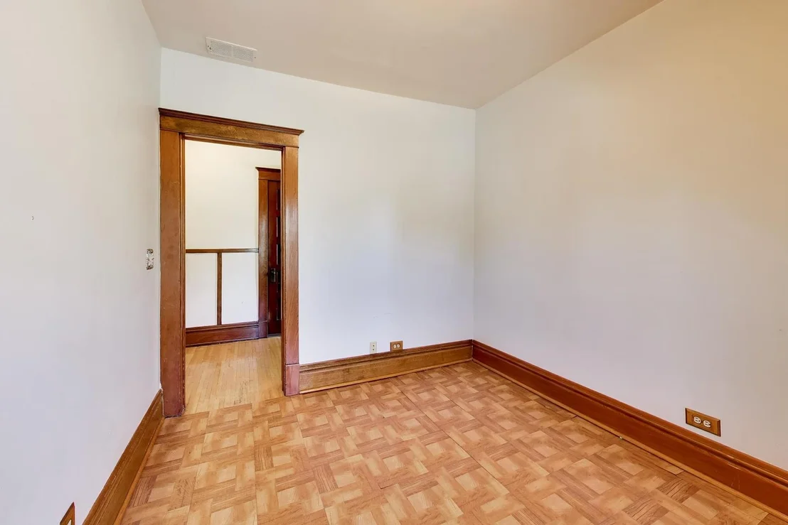 Photo of 582 PARK Street