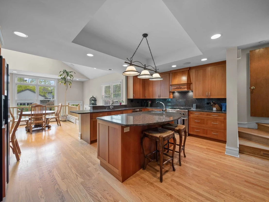 Photo of 1115 Forest Avenue
