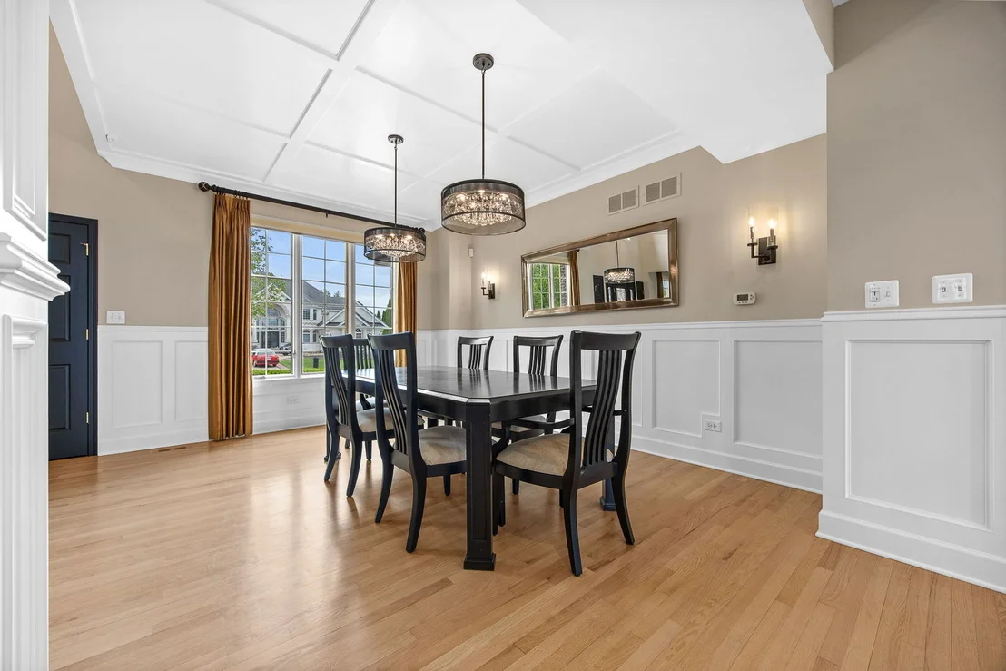 Photo of 1045 Hilltop Drive