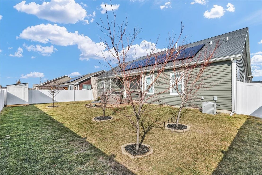 Photo of 1611 E Vernon Drive