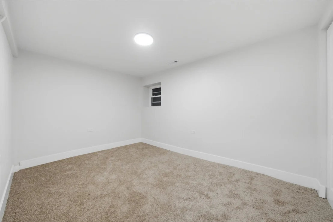 Photo of 5840 S Artesian Avenue