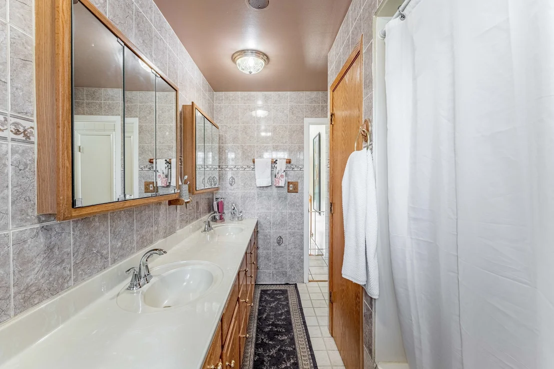 Photo of 433 E Cherry Hill Drive