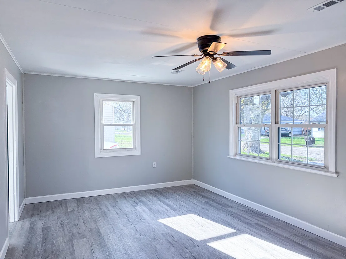 Photo of 1024 Eastview Drive