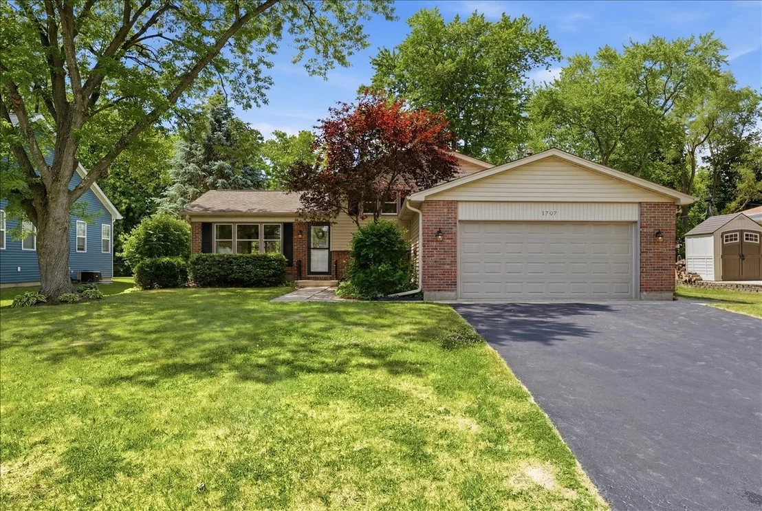 Photo of 1707 Cherrywood Lane