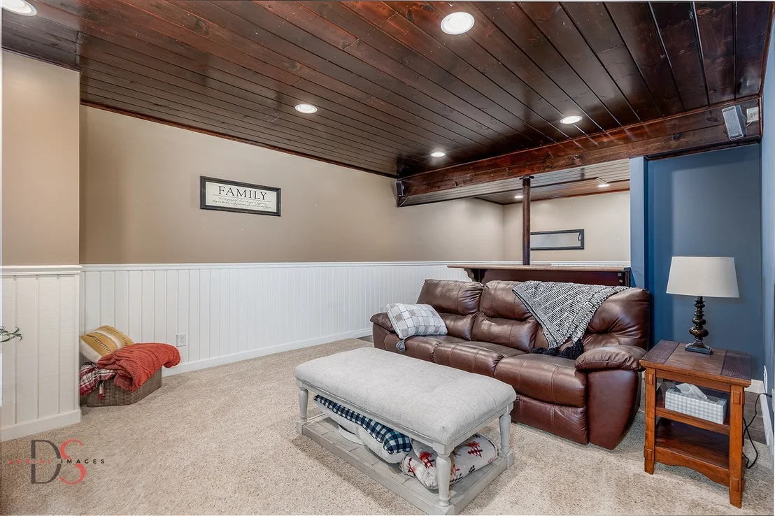 Photo of 849 Luke Street